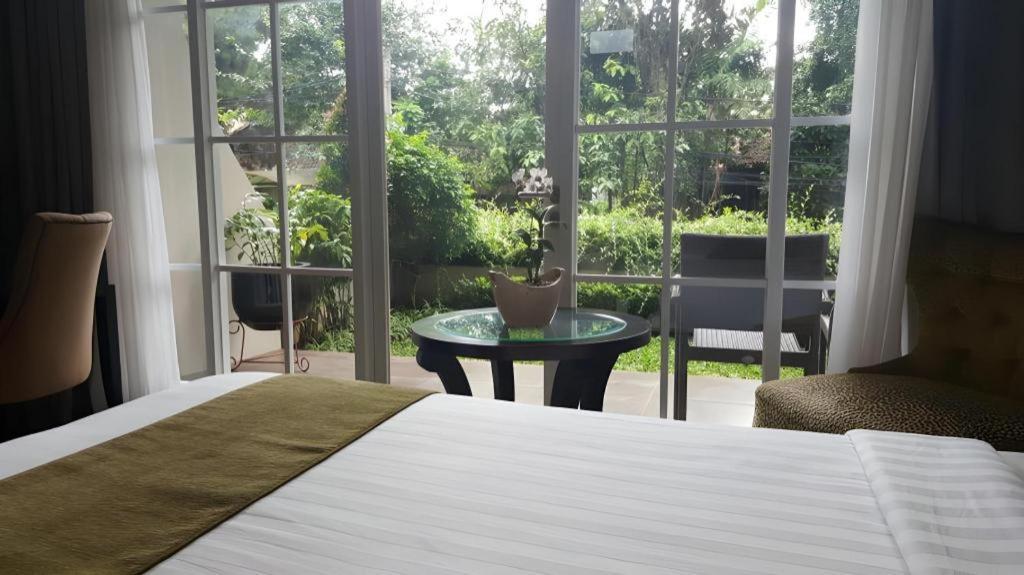 The Mirah Hotel Bogor Bagian luar foto