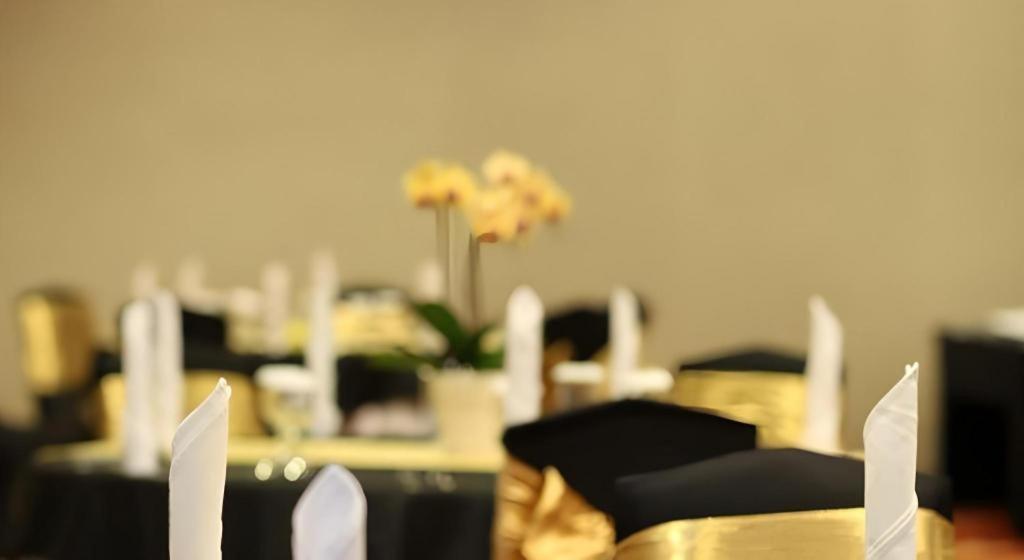 The Mirah Hotel Bogor Bagian luar foto