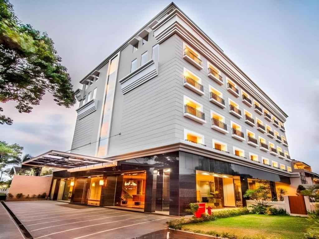The Mirah Hotel Bogor Bagian luar foto